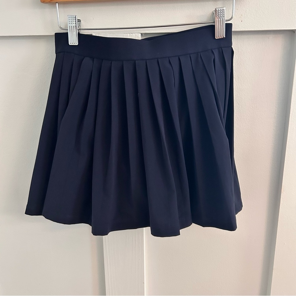 Athleta girl Navy pleated elastic waist tennis skirt